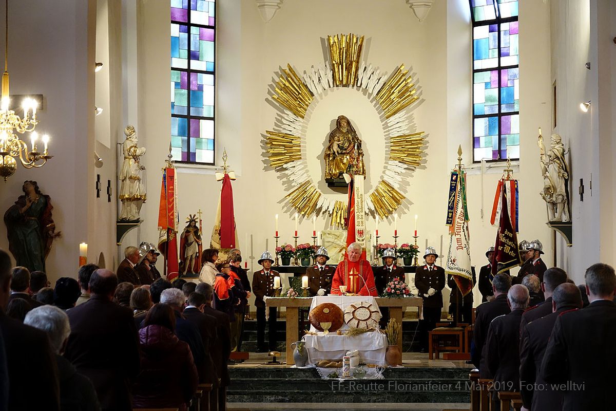 Heilige Messe in der Pfarrkirche St. Anna in Reutte