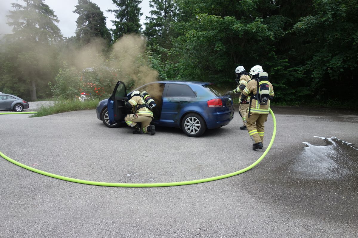 Schweißarbeiten verursachen Fahrzeugbrand