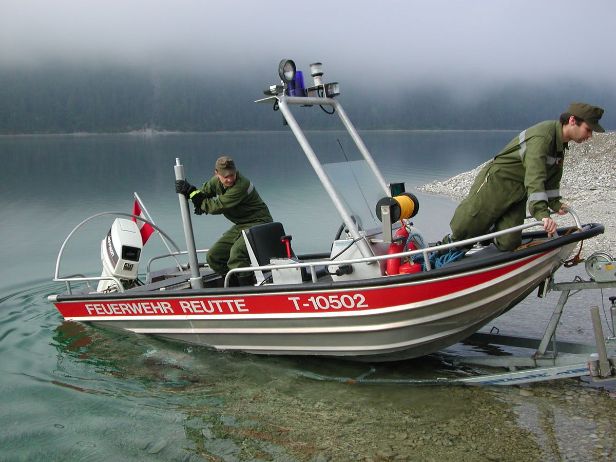 Feuerwehrboot im Plansee