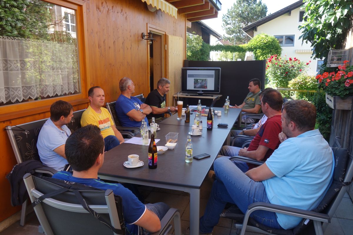 Führungskräfteschulung: Thema: "Taktik - Waldbrand - Planspiel"