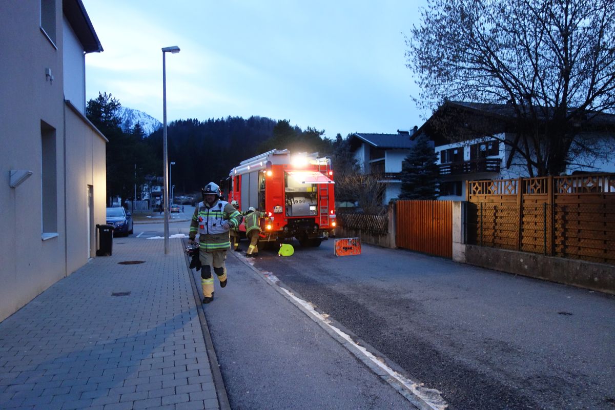 Übung - Kellerbrand in Mehrparteienhaus