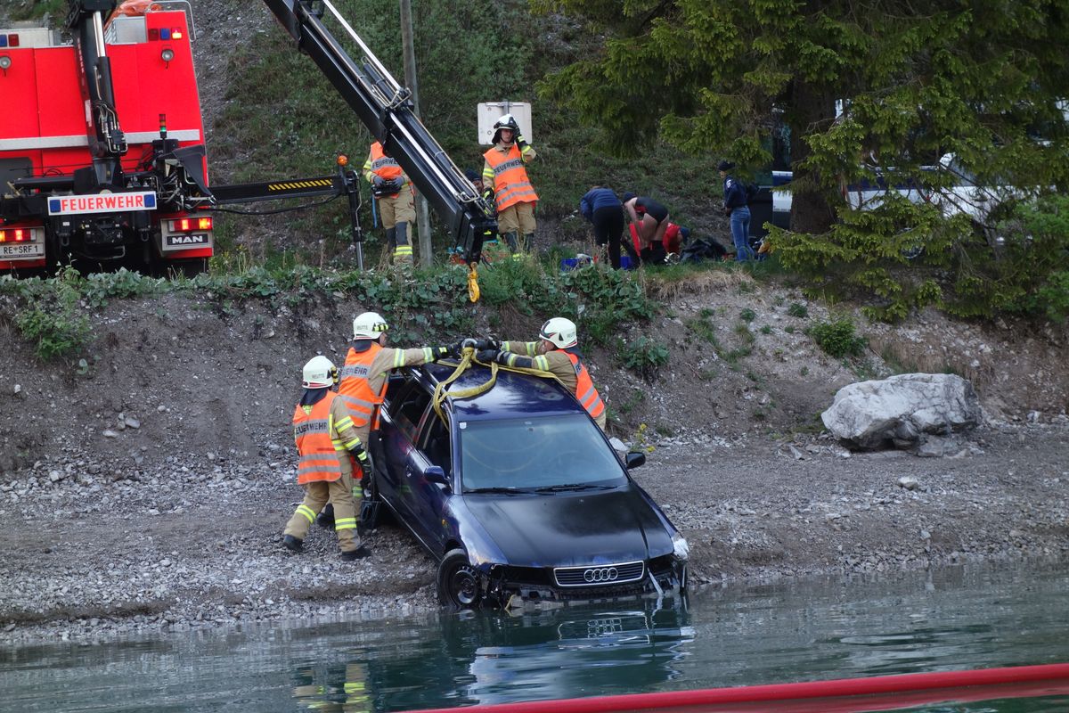 Gemeinschaftsübung am Plansee