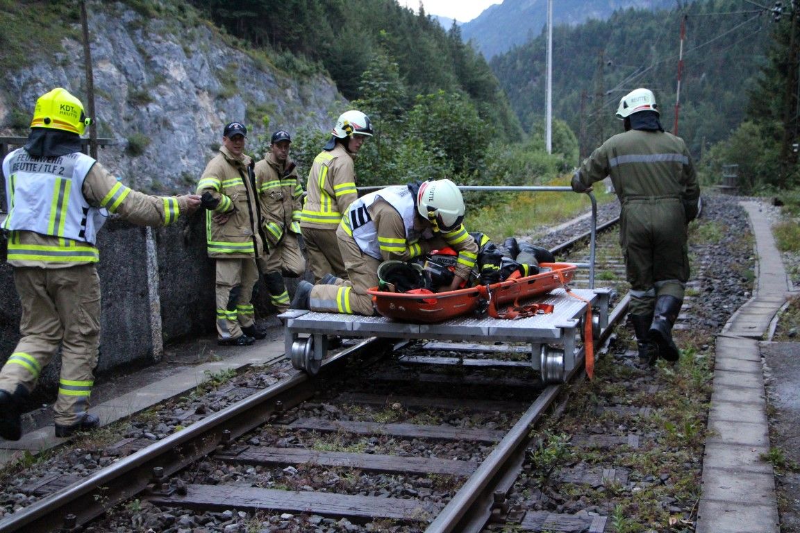 Gemeinschaftsübung im ÖBB-Klausentunnel